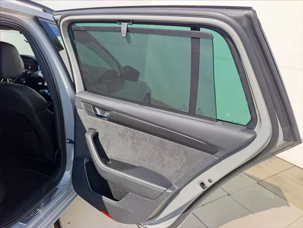 Škoda Superb 2,0 TDi DSG 4x4 Tažné 1maj.,ČR - foto 42