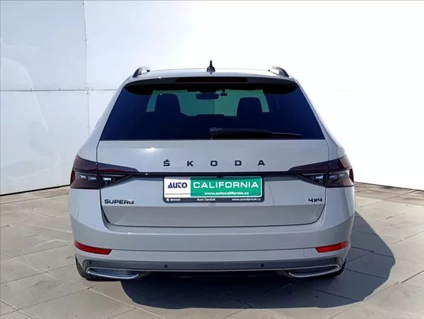 Škoda Superb 2,0 TDi DSG 4x4 Tažné 1maj.,ČR - foto 8