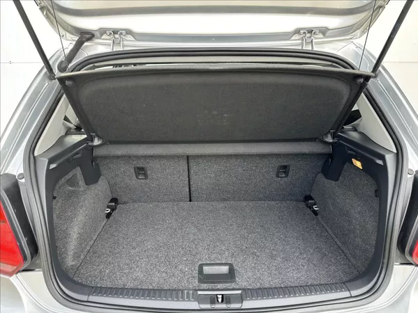 Volkswagen Polo 1,6 TDi Klimatizace serviska - foto 10