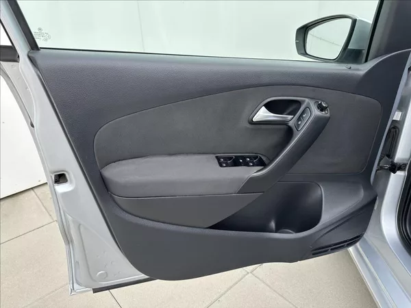 Volkswagen Polo 1,6 TDi Klimatizace serviska - foto 13