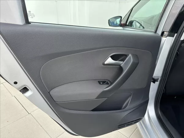 Volkswagen Polo 1,6 TDi Klimatizace serviska - foto 20