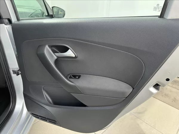 Volkswagen Polo 1,6 TDi Klimatizace serviska - foto 22