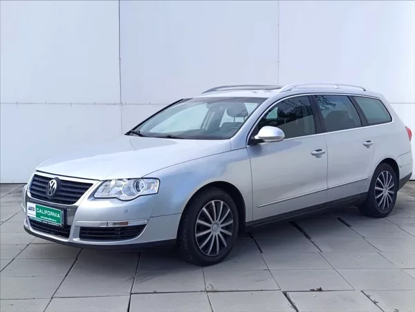 Volkswagen Passat 2,0 TDi Kůže Navigace Tažné