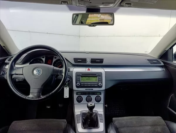 Volkswagen Passat 2,0 TDi Bi-xenon,Kůže,Tempomat - foto 15