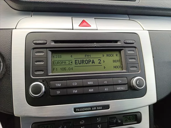 Volkswagen Passat 2,0 TDi Bi-xenon,Kůže,Tempomat - foto 17