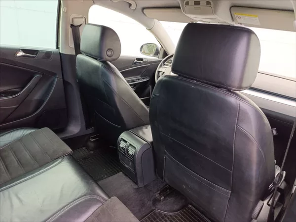 Volkswagen Passat 2,0 TDi Bi-xenon,Kůže,Tempomat - foto 23