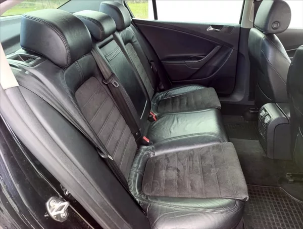 Volkswagen Passat 2,0 TDi Bi-xenon,Kůže,Tempomat - foto 24