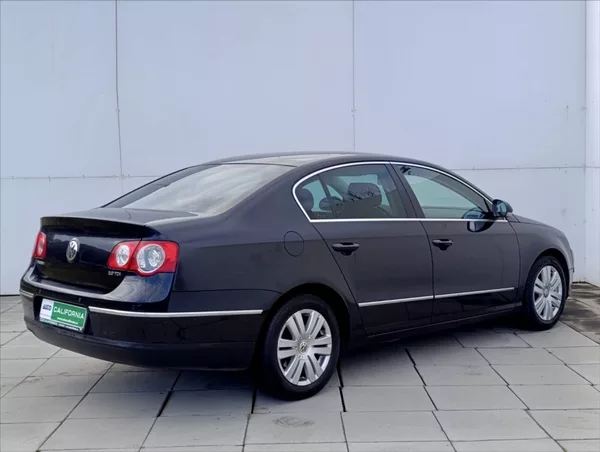 Volkswagen Passat 2,0 TDi Bi-xenon,Kůže,Tempomat - foto 6