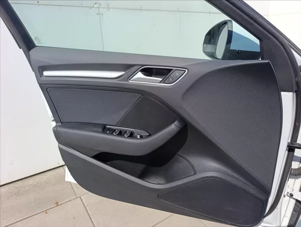 Audi A3 1,6 TDi Bi-xenon,Navi,Tempomat - foto 12