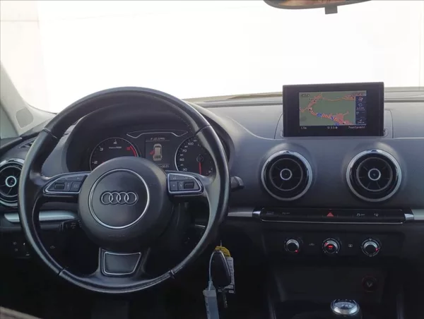 Audi A3 1,6 TDi Bi-xenon,Navi,Tempomat - foto 16