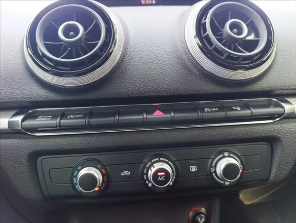Audi A3 1,6 TDi Bi-xenon,Navi,Tempomat - foto 18