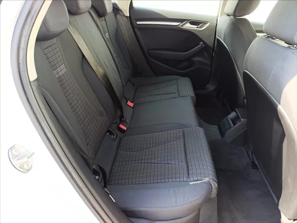 Audi A3 1,6 TDi Bi-xenon,Navi,Tempomat - foto 24