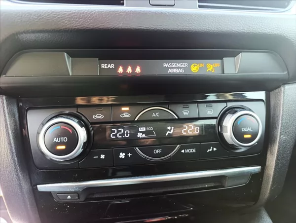 Mazda 6 2,2 D Aut.klima Navigace Tažné - foto 18