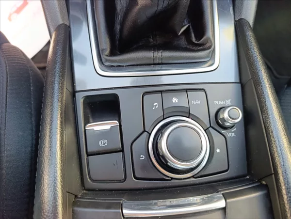 Mazda 6 2,2 D Aut.klima Navigace Tažné - foto 19