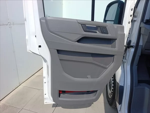Volkswagen Crafter 2,0 TDi L4H3 Klima LED 1maj.ČR