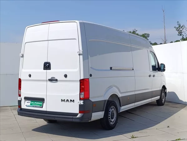 Volkswagen Crafter 2,0 TDi L4H3 Klima LED 1maj.ČR - foto 7