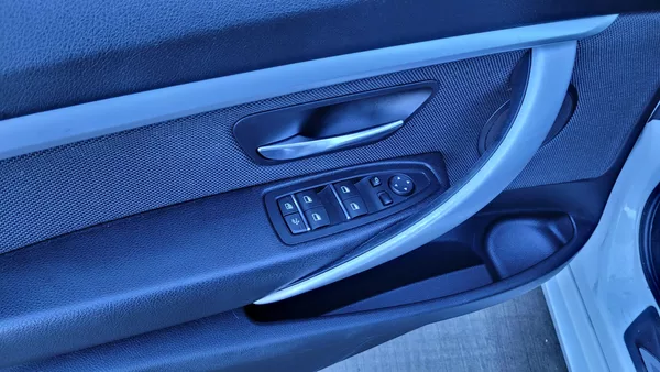 BMW Řada 3 320D XDRIVE - foto 17