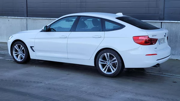 BMW Řada 3 320D XDRIVE - foto 9