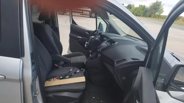 Ford Tourneo Connect 1.0i,volat- 608 081 843 - foto 13