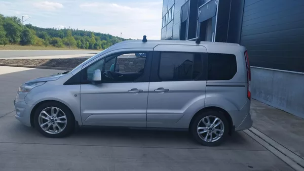 Ford Tourneo Connect 1.0i,volat- 608 081 843 - foto 6