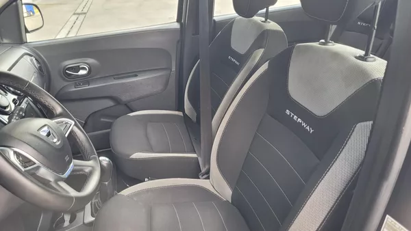Dacia Lodgy STEPWAY 1,6i 75 KW 7 MÍST - foto 18