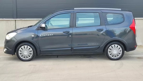 Dacia Lodgy STEPWAY 1,6i 75 KW 7 MÍST - foto 5