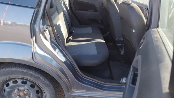 Ford Fiesta 1.3i,VOLAT- 608 081 843 - foto 14