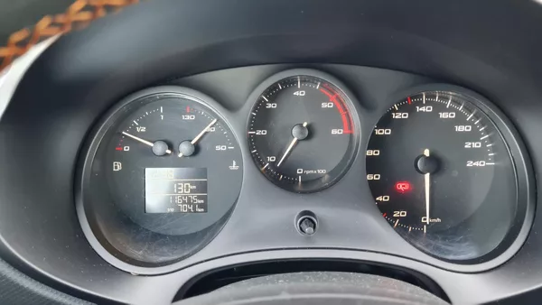 Seat Leon 1,6TDI 77KW - foto 16