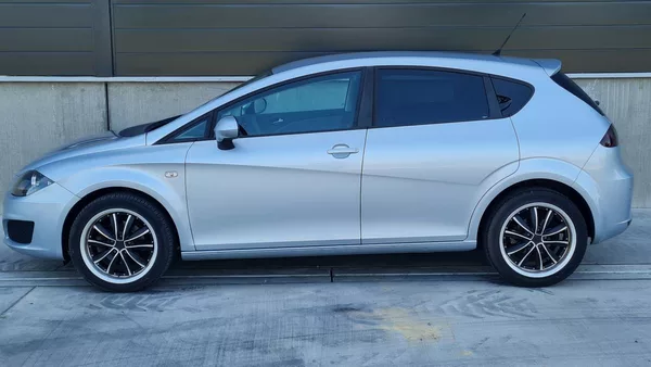 Seat Leon 1,6TDI 77KW - foto 4