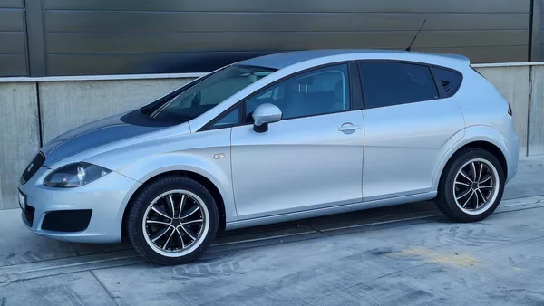 Seat Leon 1,6TDI 77KW - foto 5