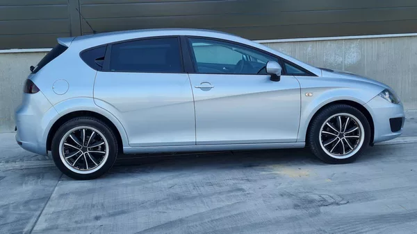 Seat Leon 1,6TDI 77KW - foto 7