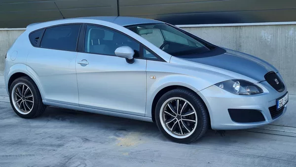 Seat Leon 1,6TDI 77KW - foto 9