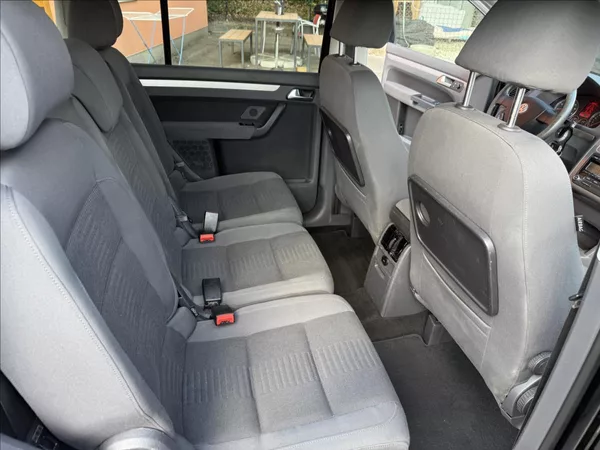 Volkswagen Touran 1,4 TSi Higline - foto 18