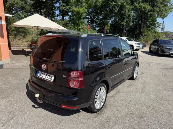 Volkswagen Touran 1,4 TSi Higline - foto 5