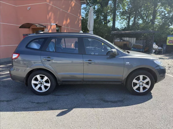 Hyundai Santa Fe 2,2 CRDi - foto 3