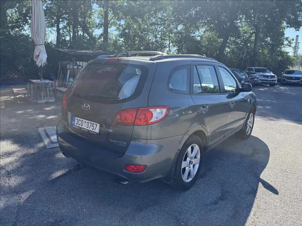 Hyundai Santa Fe 2,2 CRDi - foto 4