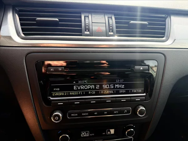 Škoda Rapid 1,2 TSi - foto 13