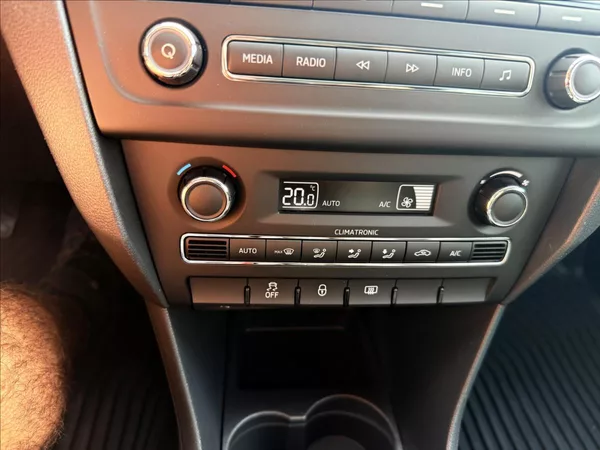 Škoda Rapid 1,2 TSi - foto 14