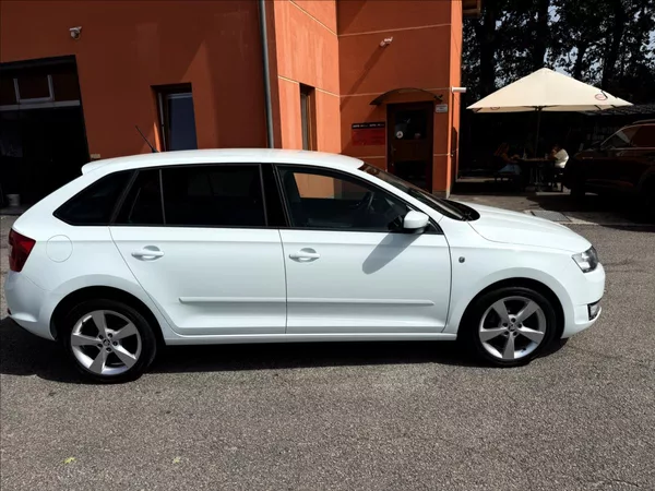 Škoda Rapid 1,2 TSi - foto 4