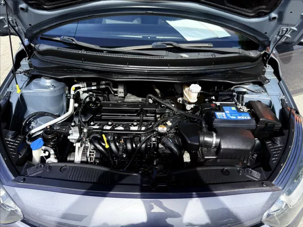 Hyundai i20 1,3 i - foto 26