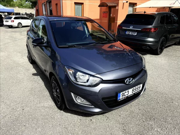 Hyundai i20 1,3 i - foto 3