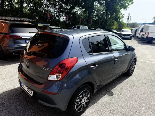 Hyundai i20 1,3 i - foto 5