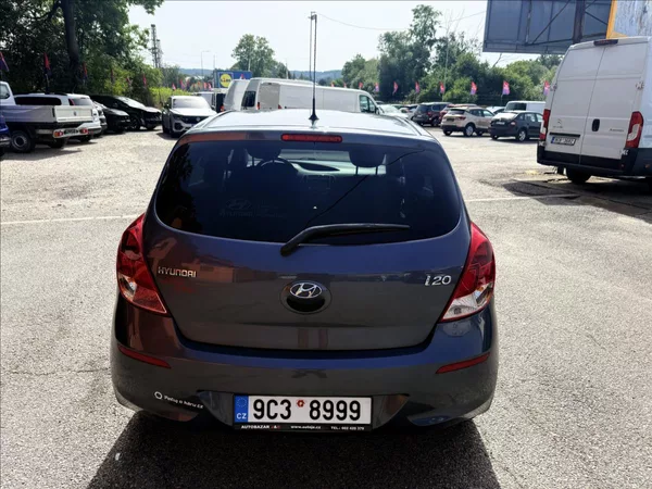 Hyundai i20 1,3 i - foto 6