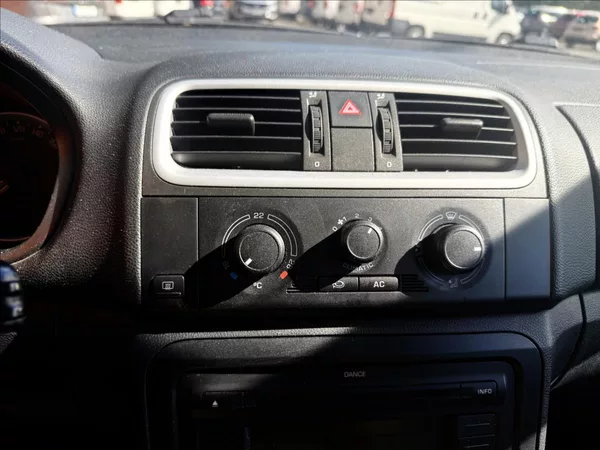 Škoda Roomster 1,2 HTP - foto 13