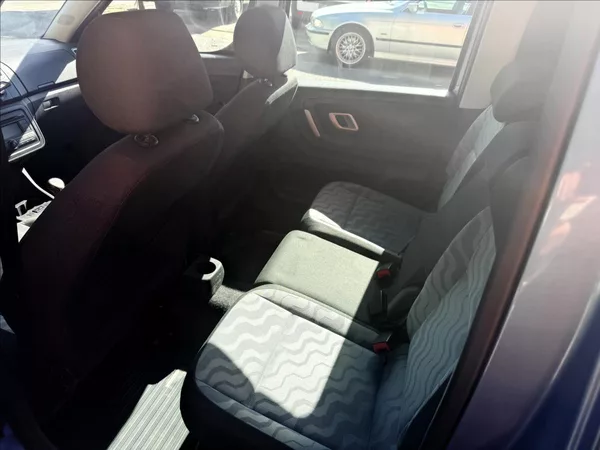 Škoda Roomster 1,2 HTP - foto 19