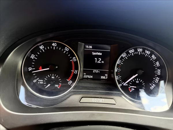 Škoda Rapid 1,2 TSi STYLE PLUS ČR - foto 13