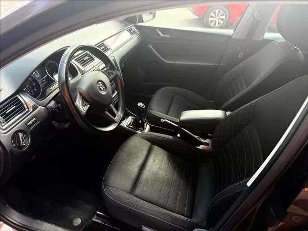 Škoda Rapid 1,2 TSi STYLE PLUS ČR - foto 18