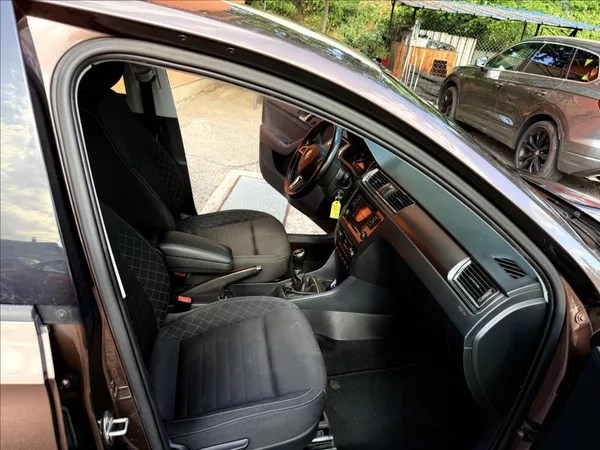 Škoda Rapid 1,2 TSi STYLE PLUS ČR - foto 19