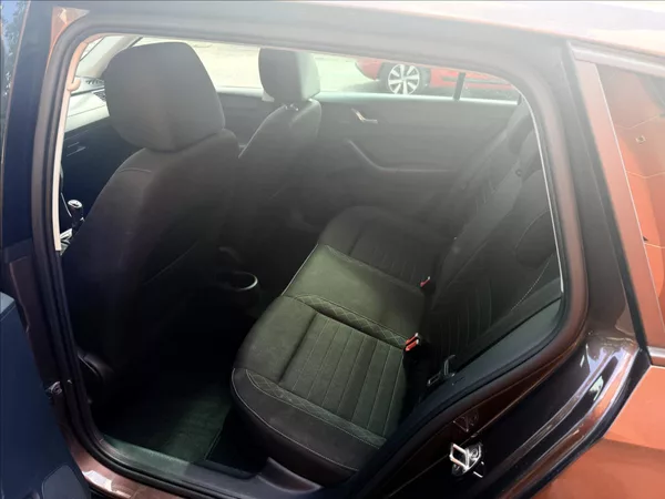 Škoda Rapid 1,2 TSi STYLE PLUS ČR - foto 23