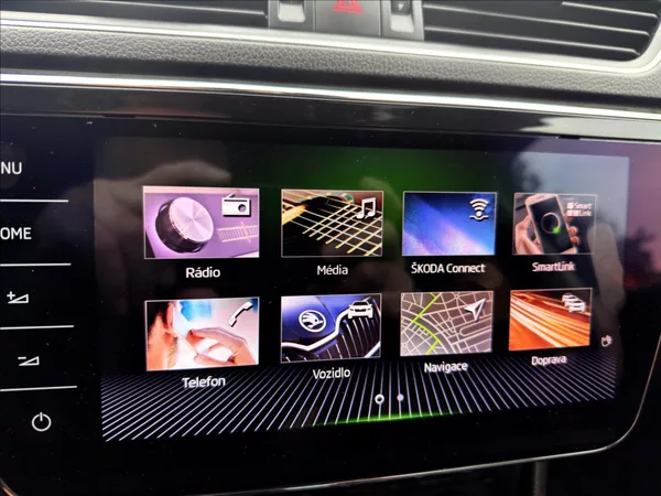 Škoda Superb 2,0 TDi Laurin & Klement - foto 17